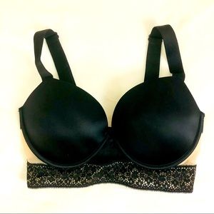 Victoria’s Secret Very sexy Push Up black and cream bra size 34DD, super cute
